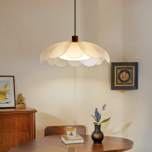 Red product Aijia French medieval style restaurant chandelier cream style 2025 new study room high-end petal bar table lamps chandelier style/45CM three-color light (acrylic flower