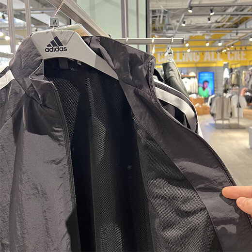 阿迪达斯 （adidas）外套男装2025春季新款运动服梭织透气宽松舒适休闲立领夹克 KC3892黑色/白 L