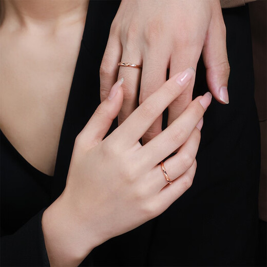 Chow Tai Sang Möbius ring diamond pair ring 18k gold diamond ring rose gold gift for girlfriend birthday gift men's circle number 17