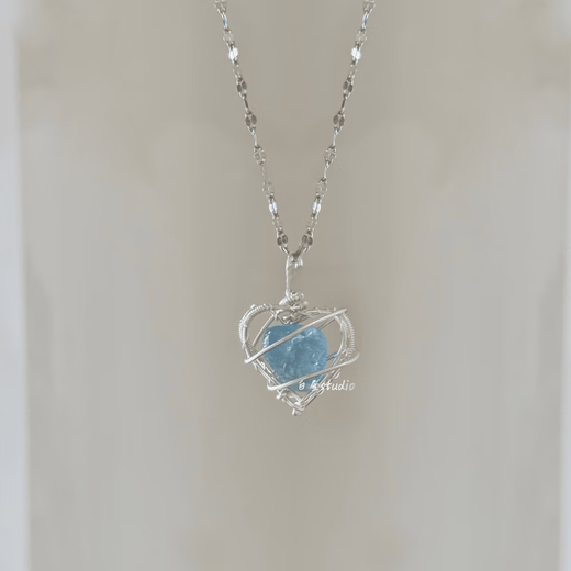 Aquamarine Pendant Daytime Original Design Raw Stone Love Necklace Female Niche Clavicle Chain Handmade Heart Shaped Aquamarine (+ Chain)
