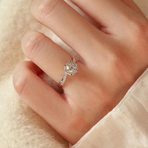 Pt950 Platinum Star Twisted Arm Moissanite Diamond Ring Platinum Ring Couple Ring Valentine's Day Gift for Girlfriend Light Luxurious Twisted Arm Group Set with Main Diamond - 50 Points No. 18 Finger Circumference 57-58mm