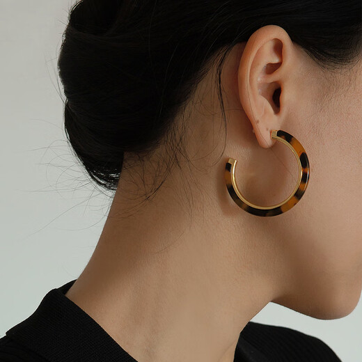AGATHA Xu Yan's same style tortoise shell earrings for women, birthday gift for girlfriend and best friend, high-end earrings, gold