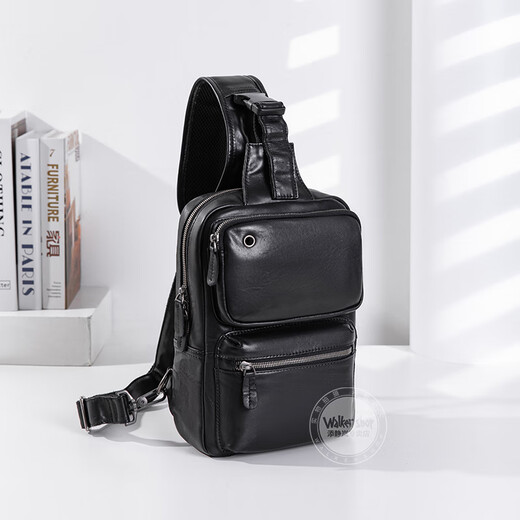 Walker Shop胸包男士【头层牛皮面料】休闲潮流单肩包青年时尚男士斜跨包 黑色 31cm*8cm*18cm