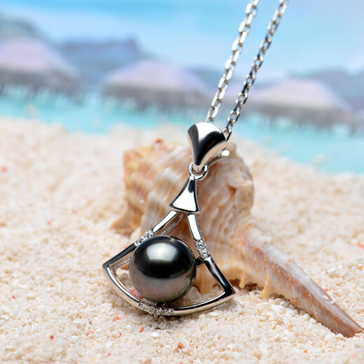 LIGHT MARK Small White Light Selected Seawater Pearl Necklace Small Fan S925 Tahitian Black Pearl Pendant Clavicle Chain 8-9mm