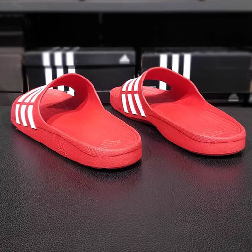 Zapatillas adidas zapatillas para hombres zapatos para mujeres sandalias de playa de verano sandalias transpirables casuales zapatillas de solo disparo gz3774 recomendado para tomar un gran tamaño G15886 rojo 46