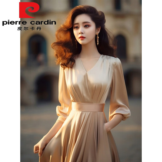Pier Cardin French Mature Dame avec une belle beauté, super belle robe de champagne exquise haut de gamme pour femmes. Les robes à champagne sont populaires de la marque de luxe légère de cette année M 95-105Jin [Jin est égal à 0,5 kg]
