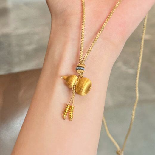 Shien gold brushed gourd pendant for women 999 pure gold blessing necklace new pure gold blessing pendant as a gift for girlfriend Gold gourd necklace gold weight about 6.0 grams