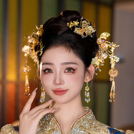 Senyong Xiuhe headdress 2024 new Chinese style bride Xiuhe dress cheongsam dragon and phoenix gown golden step rocker hairpin wedding hair accessories model same style headdress + ear clip