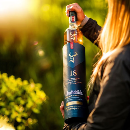Glenfiddich sous licence Glenfiddich Single Malt Whisky importé Scotland Glenfiddich 18 ans