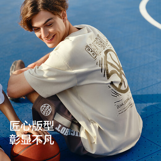 森马（Semir）短袖T恤男运动风篮球印花绣花上衣复古学院夏季纯棉宽松时髦 贝壳卡50244 L