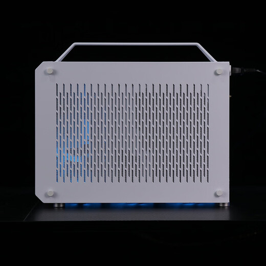 Gigabyte RTX5090D/5080 Mechanical Master C+MAX white mini water-cooled game console DIY assembly computer design portable small steel gun desktop machine four 9950X/32G/2T/5090DDV2