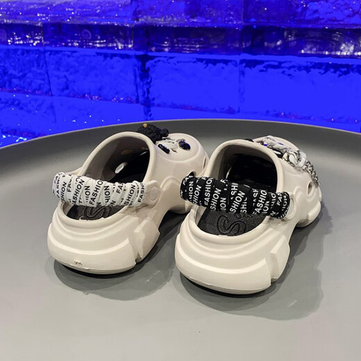 Croton Croton children's thick sole heightened hole women's shoes for women 2025 summer new slippers non-slip outside casual beach Baotou white 24 -25 sizes