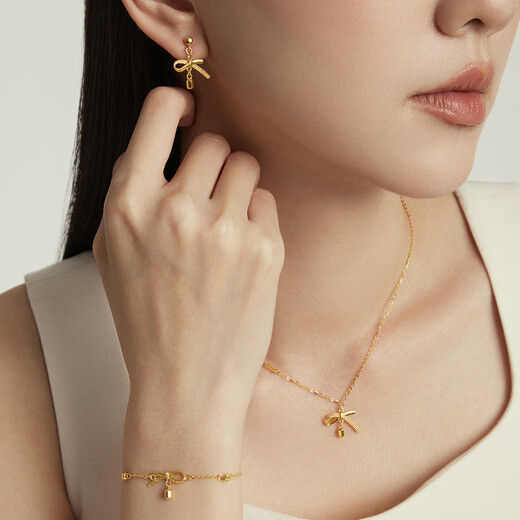 周大福蝴蝶结丝带足金吊坠项链女黄金套链(工费:420计价)EOF1387 45cm 足金 约3.90g