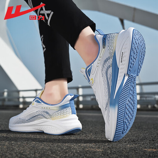 Warrior Official Sneakers Herrenschuhe für atmungsaktive Sommer -Laufschuhe leichte und vielseitige Flugschuhe für Männer weiß, grau und blau 42