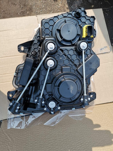 Лириан подходит для Faw Qingdao JH6 Furlight Assembly JH6 Фара фары оригинальные аксессуары вправо 3711020 DY695