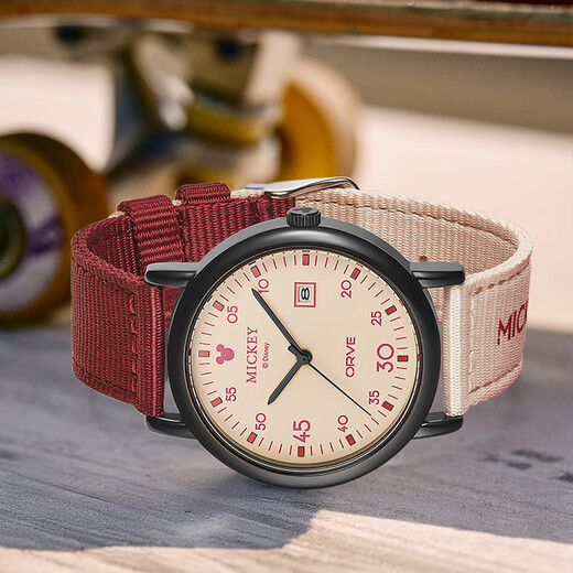 Disney Schüler Watch Herren Persönlichkeit Trend Mittelschule Junior High School Teenager Luminous Calendar High School Elektronische Uhr Joint Male Watch Grey MK-12149