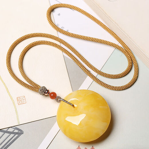 DL 1998 Fat Donglai same style amber pendant chicken oil yellow beeswax safety buckle for men and women Russian material natural beeswax safety buckle large size (50*50)