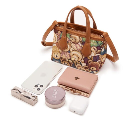 Bolsa de accesorio de oso para mujeres Primavera y verano Nuevo nicho y canasta de vegetales hecha a mano bordada de moda viajando mini bolsas cruzadas