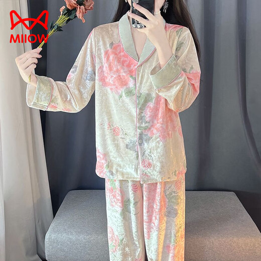 Catman (Miiow) Pajamas pour les femmes au printemps, automne et hiver en velours or long à manches longues minces velvet 2025 Nouveaux vêtements de maison de luxe légers floraux 6167 # rose [rose grand amour] 2xl [recommandé 140-160jin [Jin équivaut à 0,5 kg] usure]