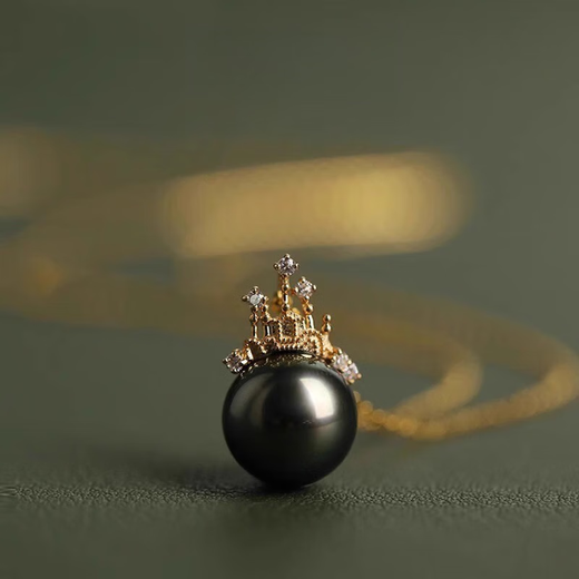 Yardige Jewelry Castle 10-11mm Perfect Round Strong Light Deep Sea Tahitian Black Pearl Pendant 18K Gold Necklace for Women 10-11mm 18K Gold Comes with S925 Silver Gold Plated Chain