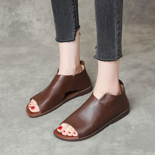 Sandales en bouche de poisson rouges de libellule pour femmes 2025 Été réel cuir doux rétro maman décontractée sandales en cuir plate glissade chaussures de plage romaine marron 35