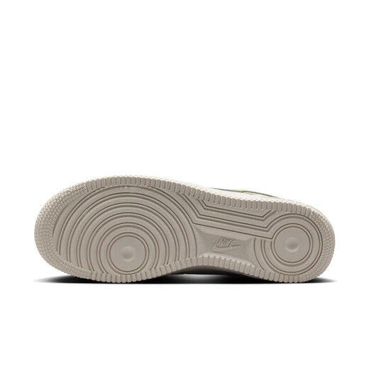 Nike (Nike) Luftwaffe Nr. 1 Frauenschuhe 25 neue Luftwaffe 1 kleine Hakensport- und Freizeitschuhe weiße und grüne Frauenbrettschuhe IB3881-001 38