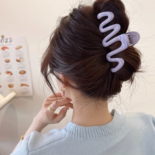 Demina's simple temperament, large hair volume, high-end hair clip, women's spring back head shark clip, hair clip, hair clip, dopamine wave clip, random one