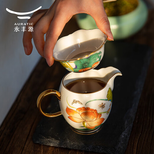 Auratic Chinese porcelain Yongfengyuan Xingfu Heming 8-piece ceramic tea set-teapot set (4 persons) gift box packaging