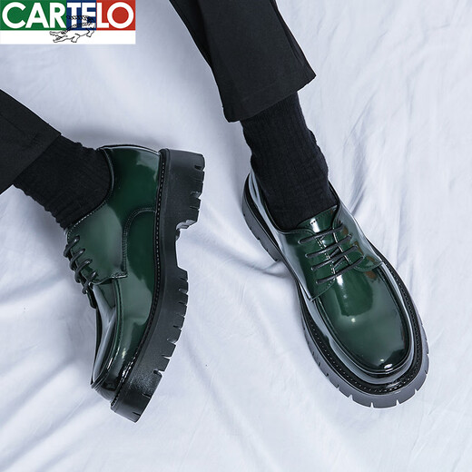 卡帝乐鳄鱼（CARTELO）皮鞋男士夏季新款英伦风商务正装圆头黑色漆皮亮面结婚新郎伴郎鞋 15276黑白 45 标准皮鞋码