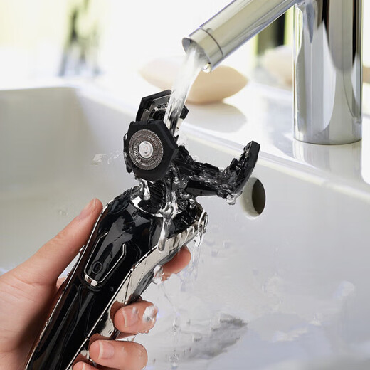 PNLRUPIS2025 new high-power smart electric shaver full-body washing three-cut head multi-function men's rechargeable shaver Valentine's Day gift for Father's Day gift for boyfriend Intelligent full-body washing multi-function shaver gift box Digital display standard + hair clipper + spare knife head