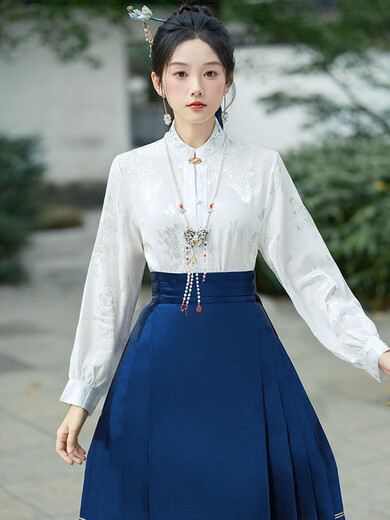 Ran Yilans Oberteil mit demselben Pferdegeflügelrock, neuem chinesischem Stil besticktes Hemd für Frauen 2024 Frühlings- und Herbst-neues Hemd Antike Style 12041 White Top s