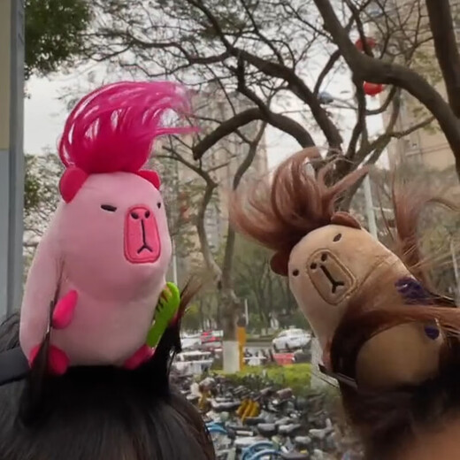 Kapibara Hairband Doll Kapibara Hairpin Pulling the Mouse to Catch Bangs Funny Kapibara Face Wash Clip Brown Kapibara
