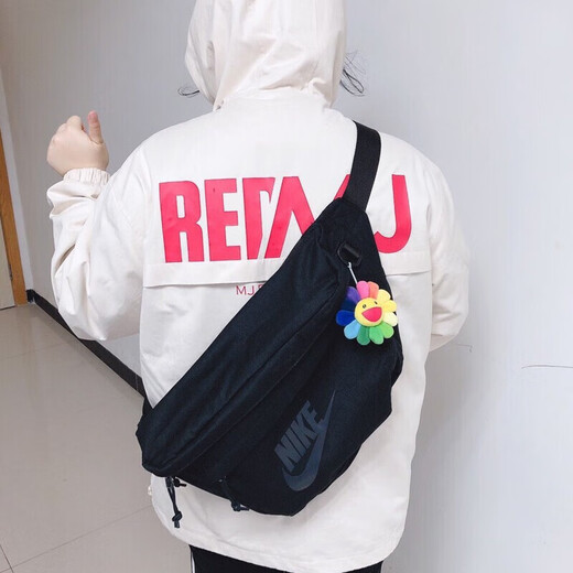 耐克（NIKE）男包女包潮流运动包休闲包健身训练跑步轻便胸包单肩包斜挎包 BA5751-010/煤黑 均码