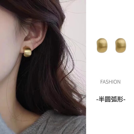 Gold brushed earrings, women's temperament earrings, light luxury and high-end earrings, silver needle niche design, fashionable earrings, gold brushed earrings, 925 silver needle pair