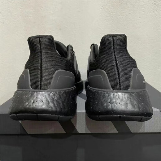 Adidas Herrenschuhe 2024 Frühling Neues bequemes und vielseitiges nicht gleitendes und kräftig-resistenter Laufschuhe IF4840 IF4839 Schwarz und Weiß 45