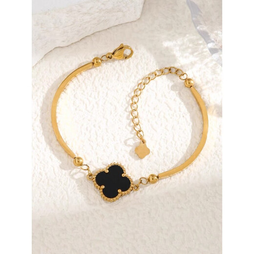 ANST Old Phoenix Gold Store's popular double-sided four-leaf clover bracelet is a gift for your girlfriend, a light luxury gold-plated 18K gold-plated titanium steel bracelet, black