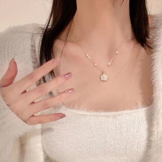 Yusen Memories Leichte Luxus Titanium Stahl Halskette für Frauen Nischendesign Heiße Mädchen Perlen Schlüsselbeinkette und Evergrande Accessoires x897 Silber#Bow Zirkon Halskette