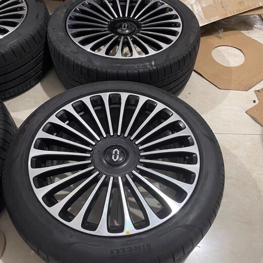Wenjie M5M7M8M921 inch 22 inch front and rear with Pirelli 265/45R21 285/45R21 silent cotton tires Wenjie M9 front wheel 265/40R22