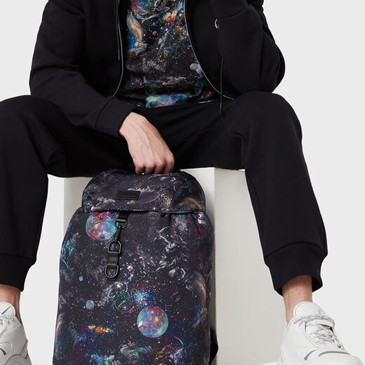 阿玛尼（Emporio Armani）星空印花大容量抽带开合 涤纶 背包双肩包 男款 黑色 黑色