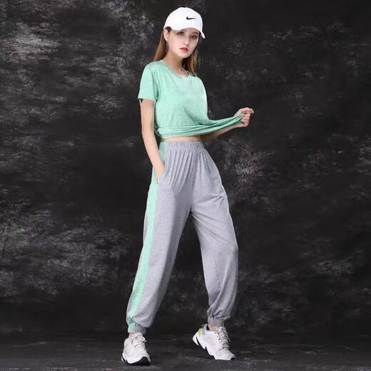 
Hongxinger quick-drying fashion running sports suit for women in summer 2024 new short-sleeved trousers ice silk running casual 826 red [pure cotton short-sleeved pants + cropped pants] M[80-95Jin[Jin equals 0.5 kg]]