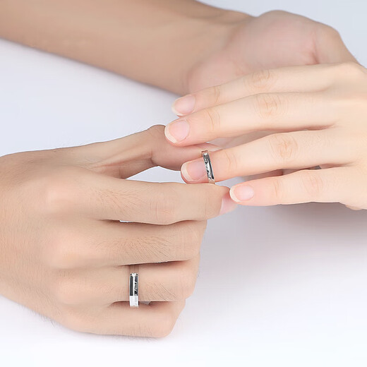 Chow Tai Sang platinum ring couple ring wedding moissanite diamond ring men and women plain ring hanging gift exquisite box eternal vow platinum women's ring