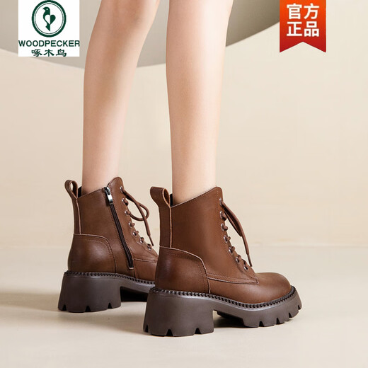 Bottes en cuir de pic pour femmes 2025 Automne et printemps Nouveaux bottes Martin à la mode rétro de vache et à la mode britannique
