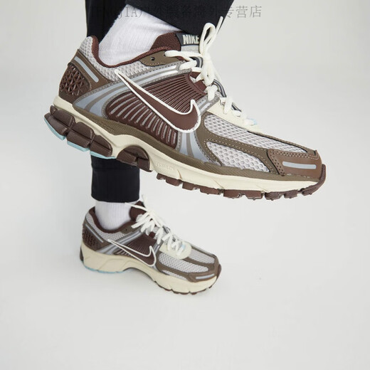 Nike (Nike) Chaussures pour femmes pour l'été Wzoom Vomero 5 Sports et chaussures décontractées FD9920-022 FD9920-022 35.5