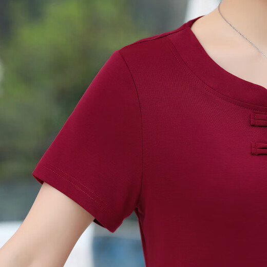 Chemise d'été de Madianfen 2025 Nouveau t-shirt à manches courtes pour personnes d'âge moyen et âgées, vêtements lâches brodés d'âge moyen 9928 Bourgogne à manches xl 105jin [Jin est égal à 0,5 kg]