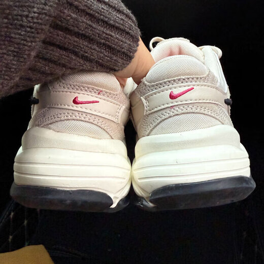 Nike (nike) кроссовки для кроссовки.