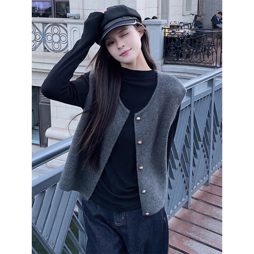 Kaximu Knitted Vest Women's Outerwear Small Fragrance Medium Gray Vest Women's Autumn Fashionable Tops with Cardigan Sweater Women Small Gold Button French Knitted Vest Medium Gray One Size Recommended 90-125 Jin Jin is equal to 0.5 kg