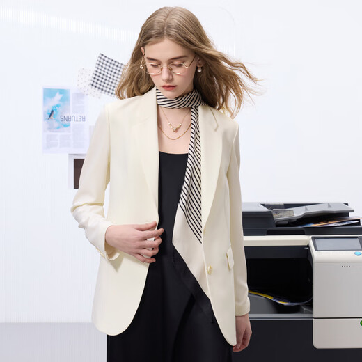 Sancai 2025 Spring New Light Workplace Blazer Right Shoulder Long Sleeve Top Single Breasted Commuting Z