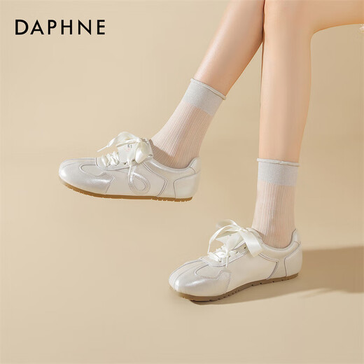 达芙妮（DAPHNE）宋茜同款德训鞋女2025夏季新款云软平底内增高休闲运动小白鞋女鞋 米白 单层 跟高2.5cm 36 (230mm) 标准码