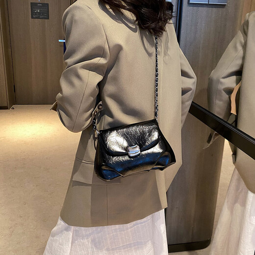 小众设计包包女2025新款高级感洋气链条单肩斜挎包网红爆款褶皱包 黑色