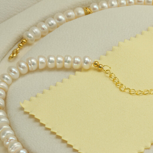
Sugar cat Doudou freshwater pearl necklace simple collarbone with golden baroque beads summer yen neck T-shirt matching white